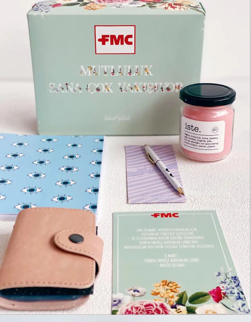 FMC Kadınlar Günü Kurumsal Hediye Kutusu