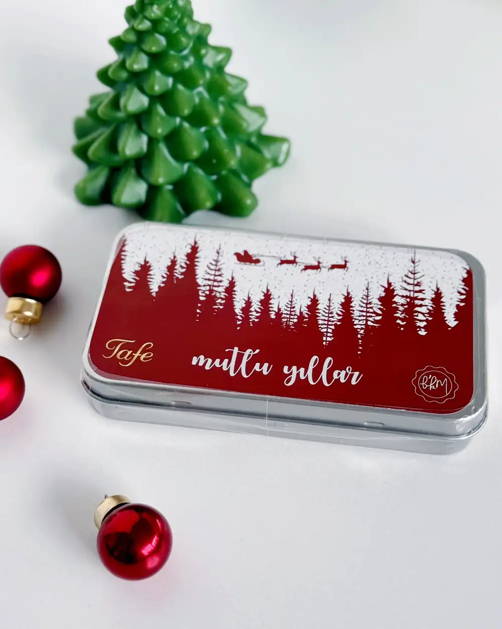 Tafe - Mutlu Yıllar Metal Kutulu Çikolata Kaplı Fıstıklı Lokum 110 gr