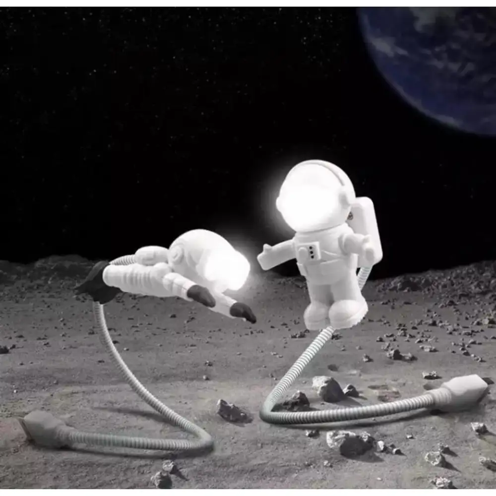 Astronot Şeklinde Led Işık Gece Lambası Usb Klavye Işığı