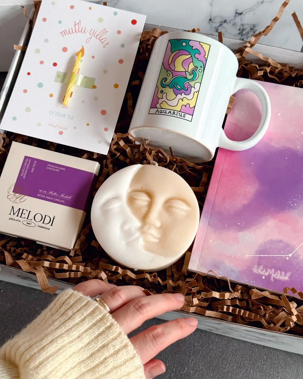 Kova Burcu Kadınına Hediye Kutu Seti