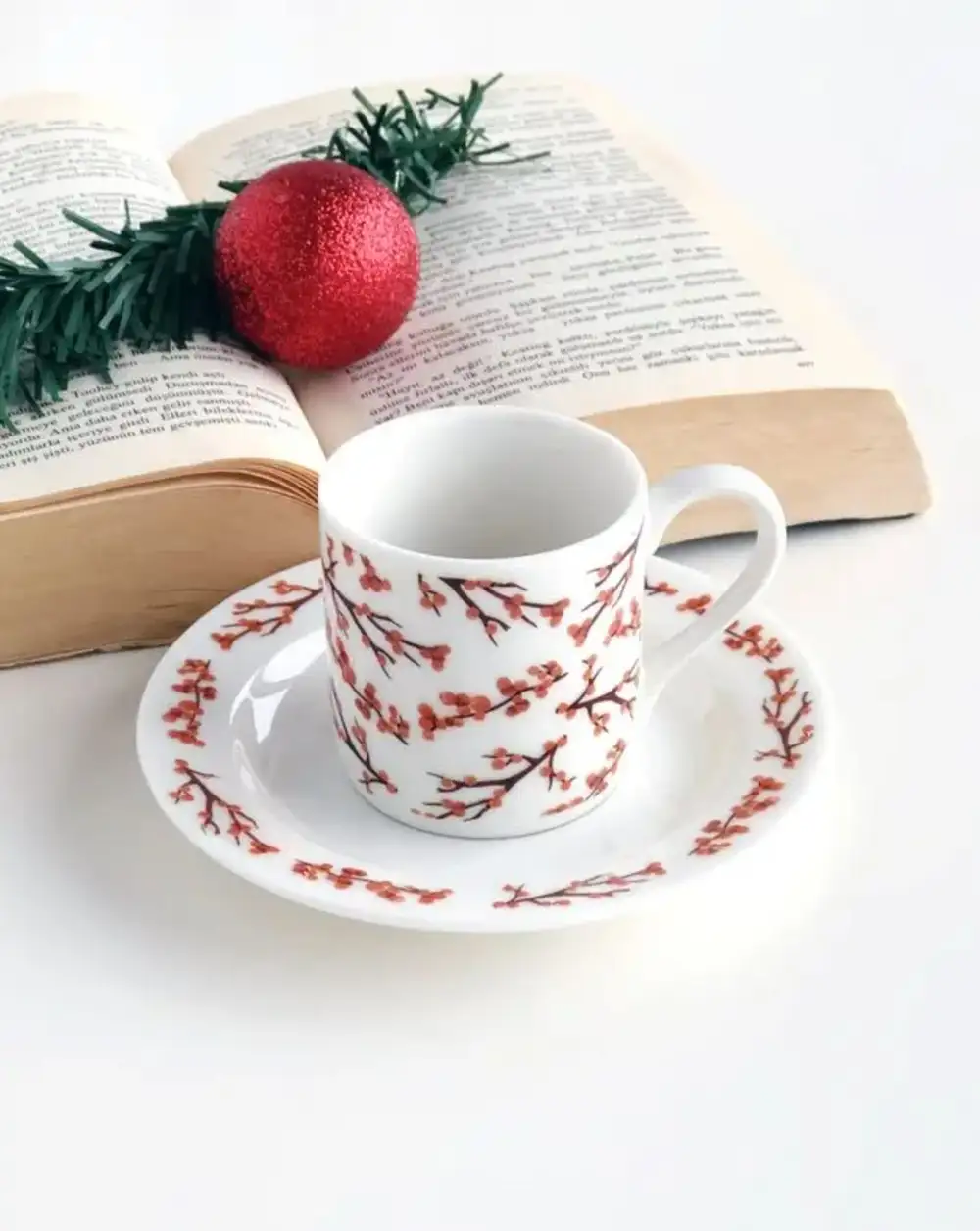 Kokina Türk Kahvesi Keyfi Bahar Mutluluğu Kırmızı Hediye Kutusu Seti