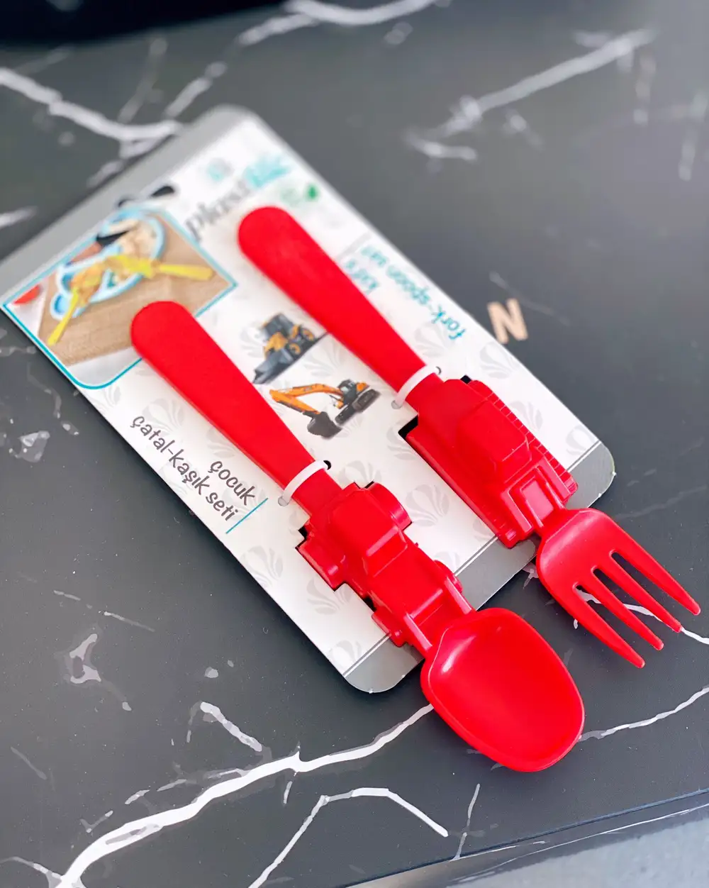 Eğlenceli İş Makinesi Araba Figürlü İş Makine Kırmızı Çocuk Çatal Bıçak Seti - Kaşık ve Çatal