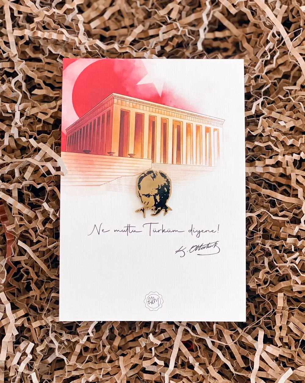 Atatürk Portreli Rozet ve Ne Mutlu Türküm Diyene Motto Kartı