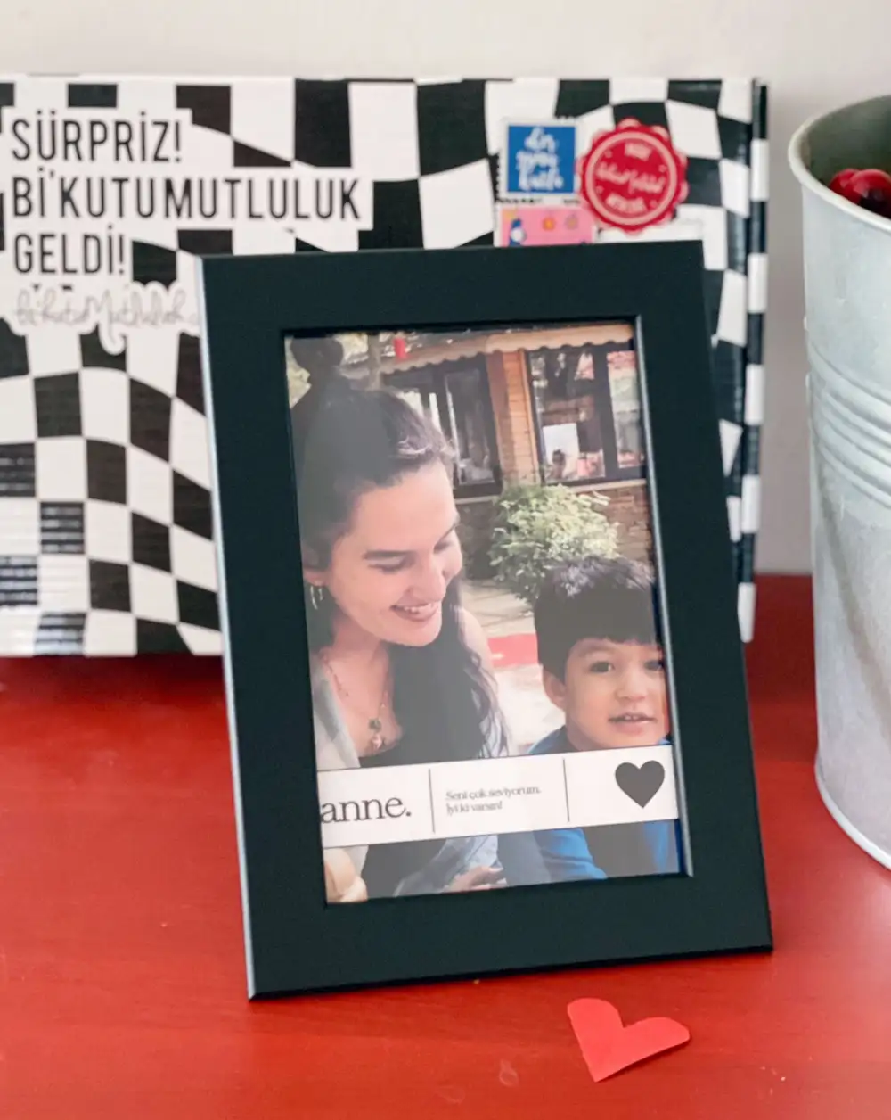 Anne Seni Çok Seviyorum Mesajlı Anneler Günü Kişiye Özel Fotoğraf Baskısı Ve Fiskbo Siyah Çerçeve