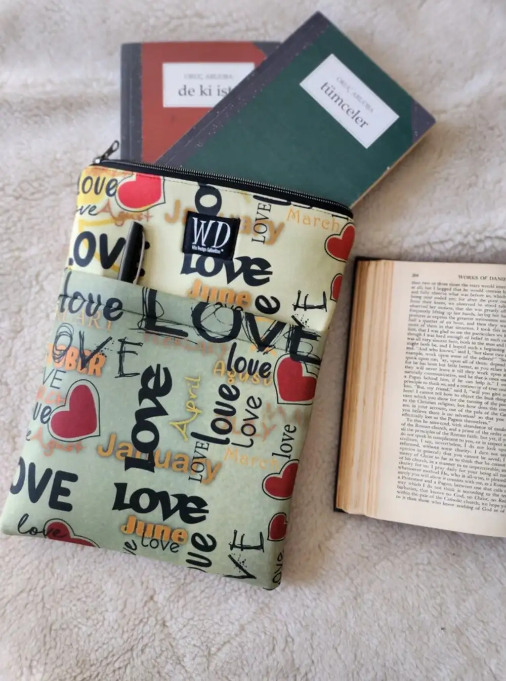 Love Pattern Yeşil Hediye Kitap Ve Tablet Kılıfı