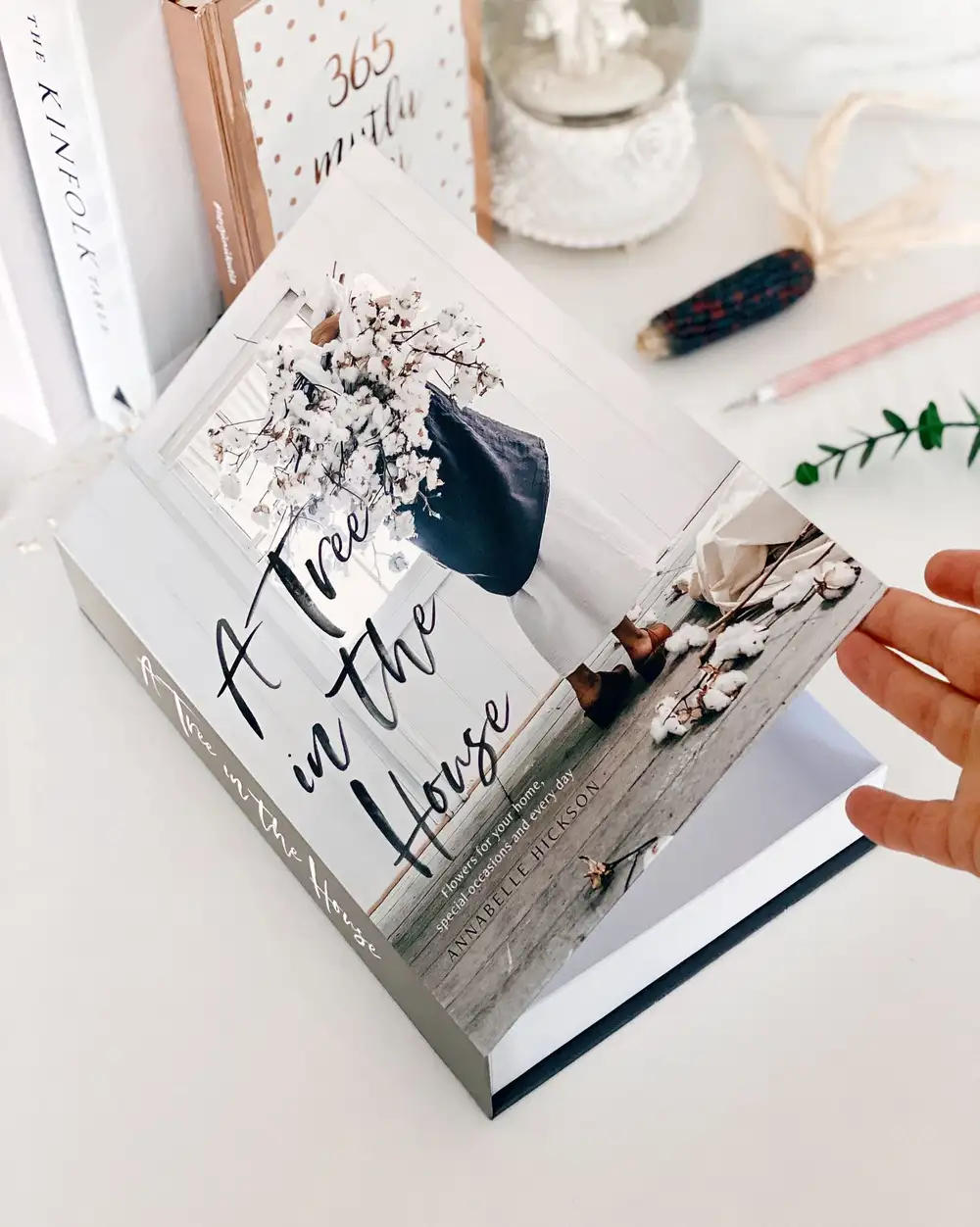 A Tree In The House Dekoratif Kitap Kutusu