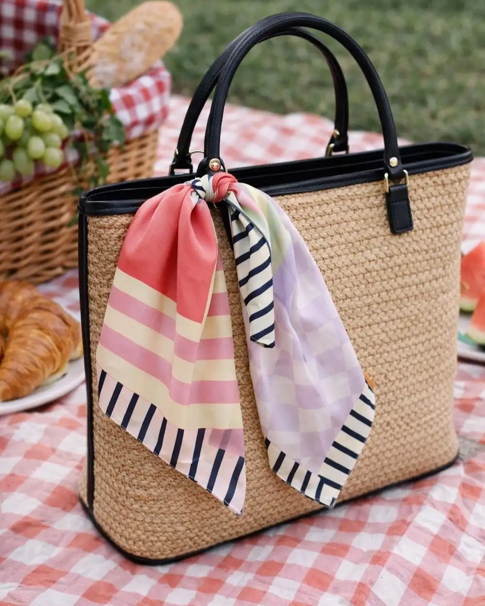 Pastel Renkler Modern Desenli Saten Fular