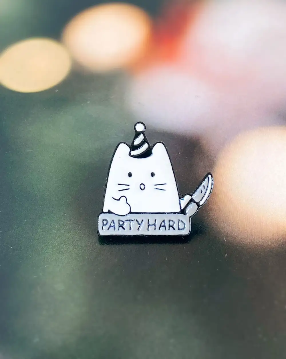 Party Hard Kedi Pin Rozet
