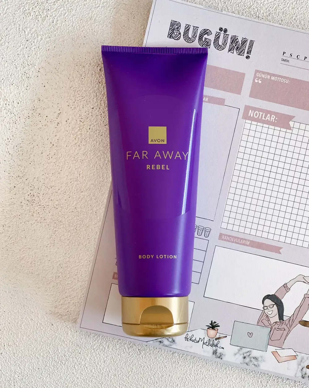 Avon Far Away Rebel Kadın Vücut Losyonu 125ml