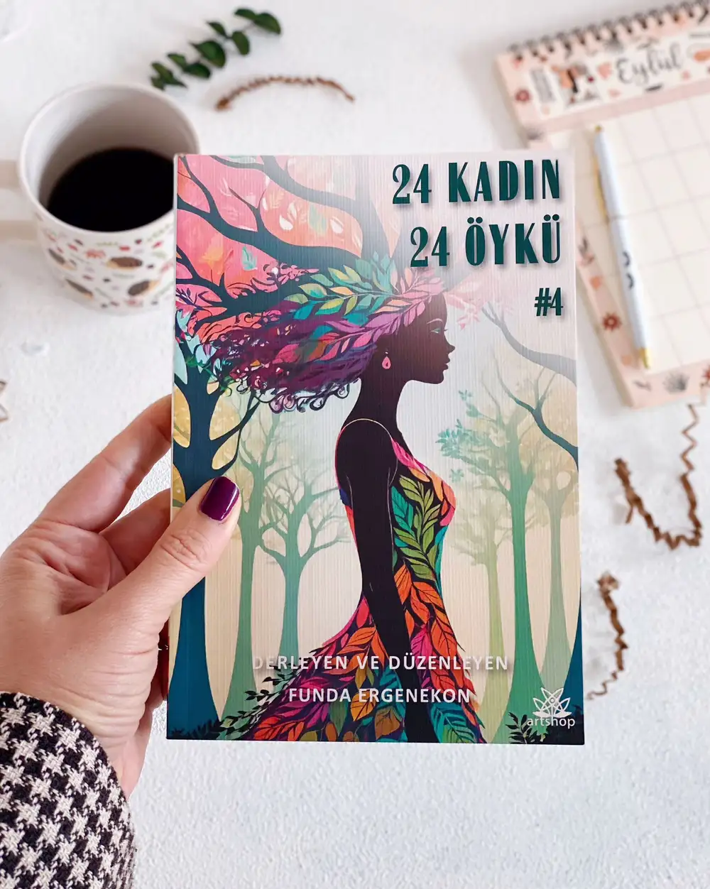 24 Kadın 24 Öykü - Funda Ergenekon - Artshop Yayıncılık