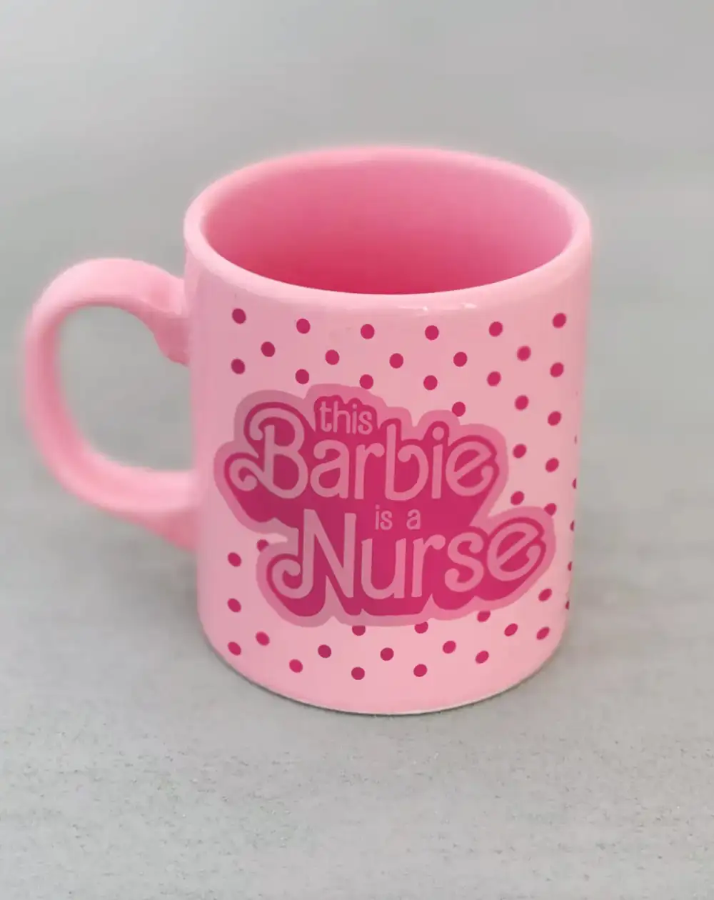 Barbie Hemşireye Pembe Kupa