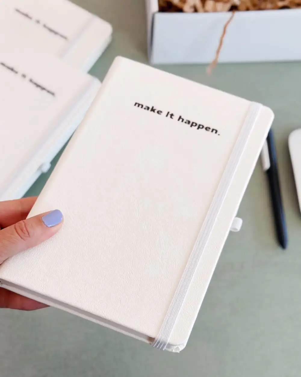 Make It Happen Beyaz Termo Deri Tarihsiz Çizgili Ajanda Defter