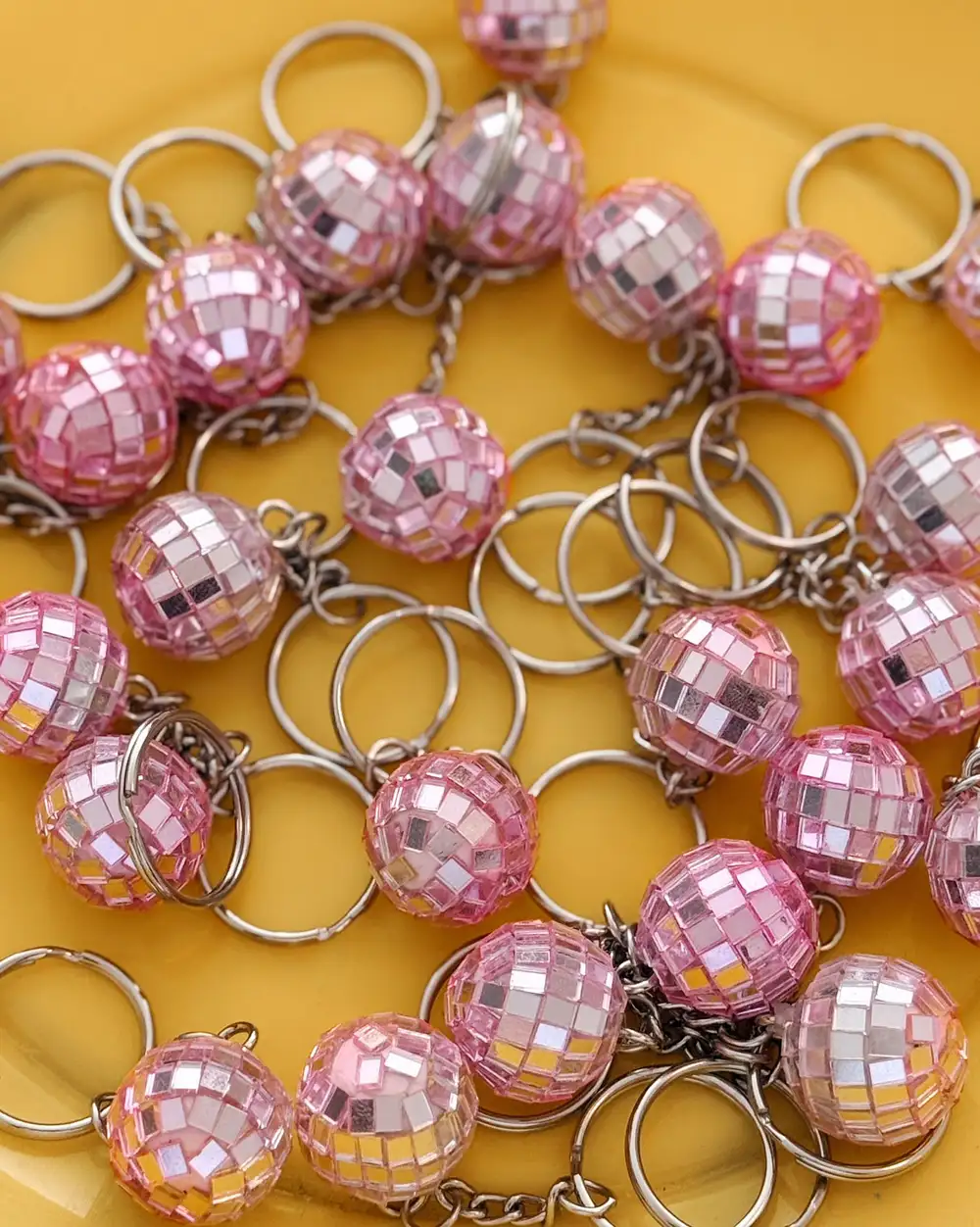 Pembe Disko Topu Anahtarlık