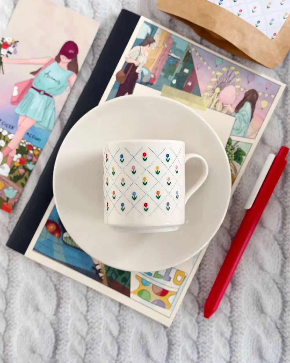 Rengarenk Çiçekli Türk Kahvesi Fincanı