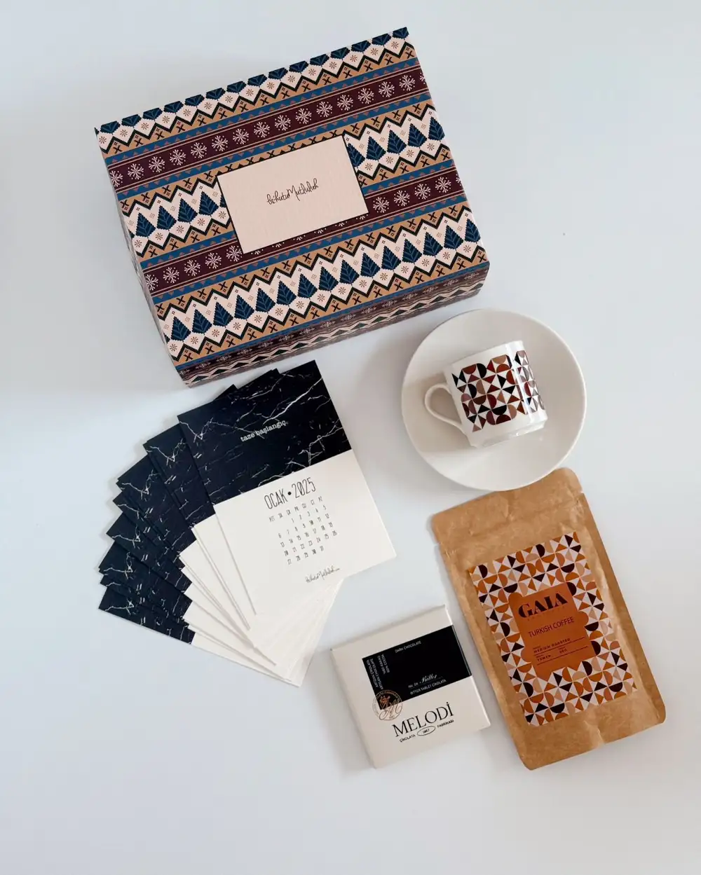 Erkeğe Takvimli Yılbaşı Hediye Kutusu