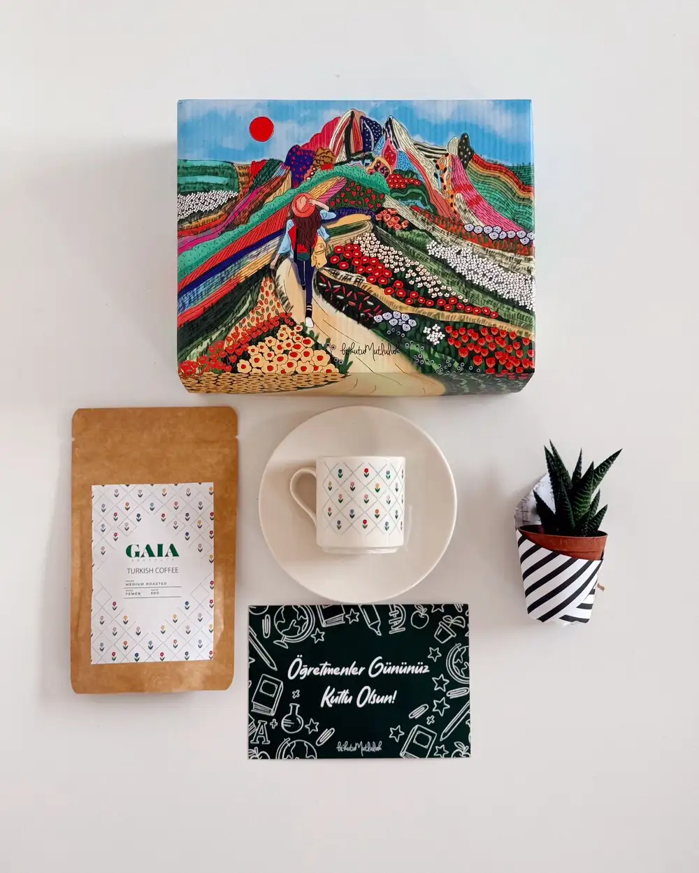 Öğretmene Çiçekli Hediye Kutusu