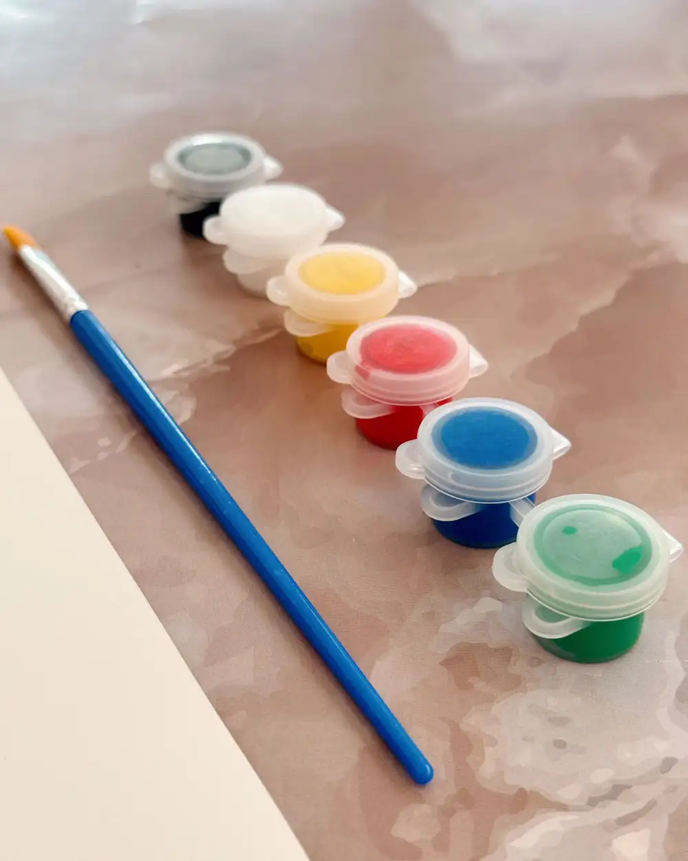 Fırçalı Akrilik Boya