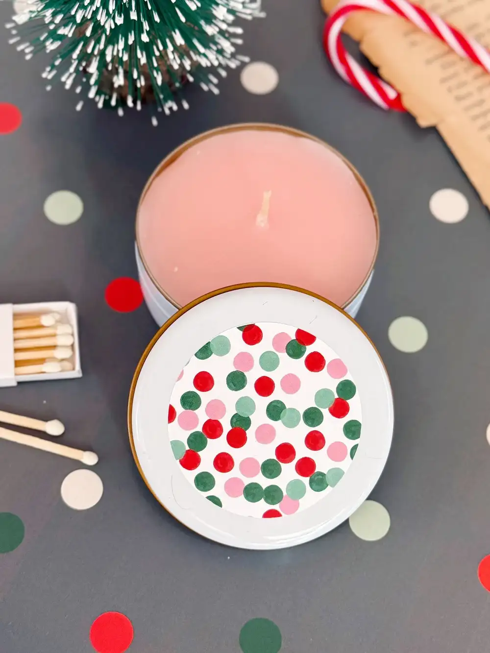 Konfeti Metal Kutuda Hediyelik Mum