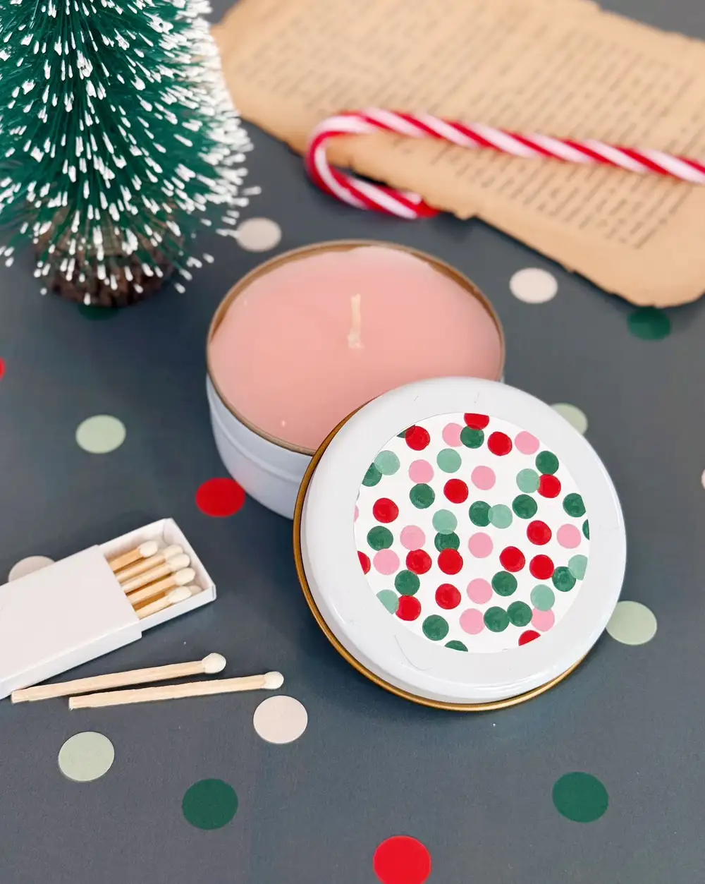 Konfeti Metal Kutuda Hediyelik Mum