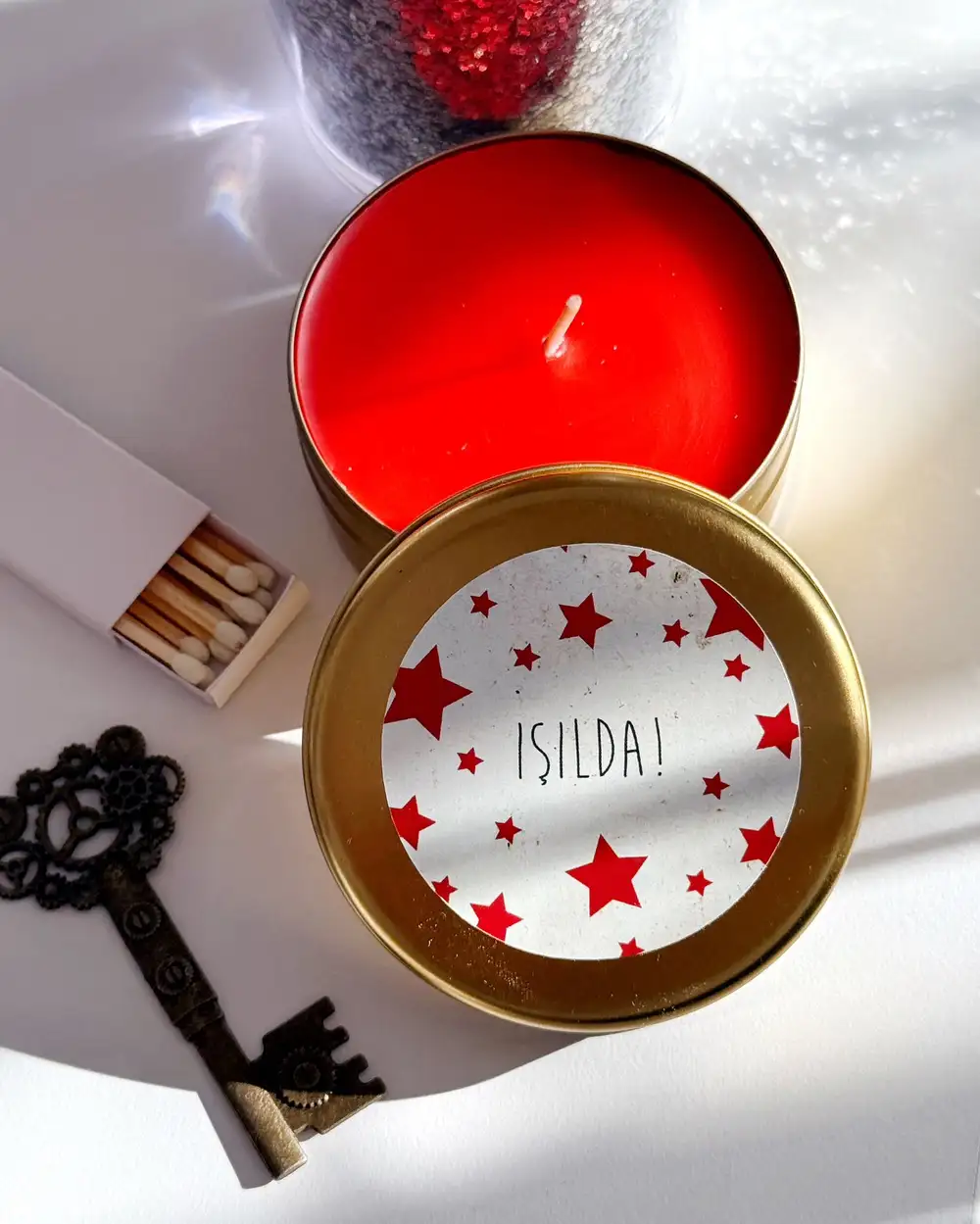 Işılda Yıldızlı Metal Kutuda Hediyelik Mum