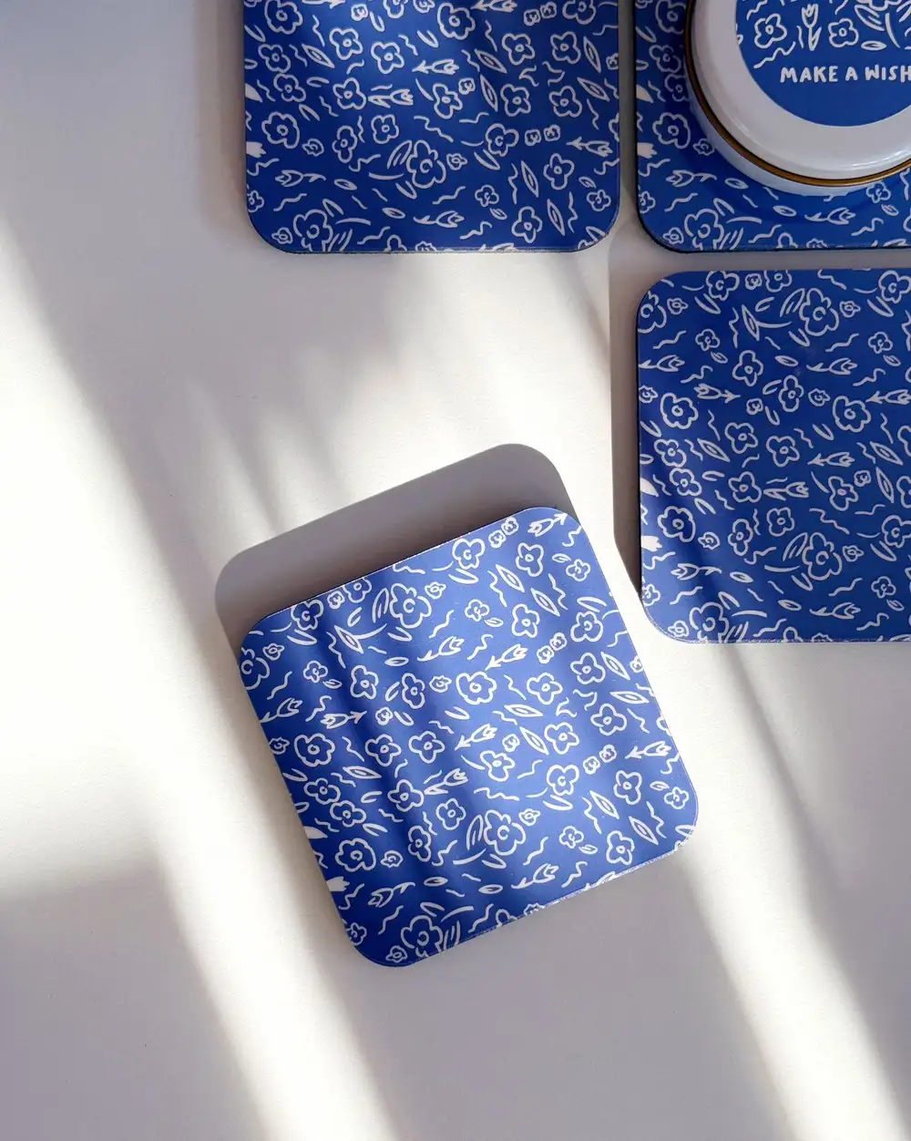 Feel Çiçekli Yılbaşı Bardak Altlığı