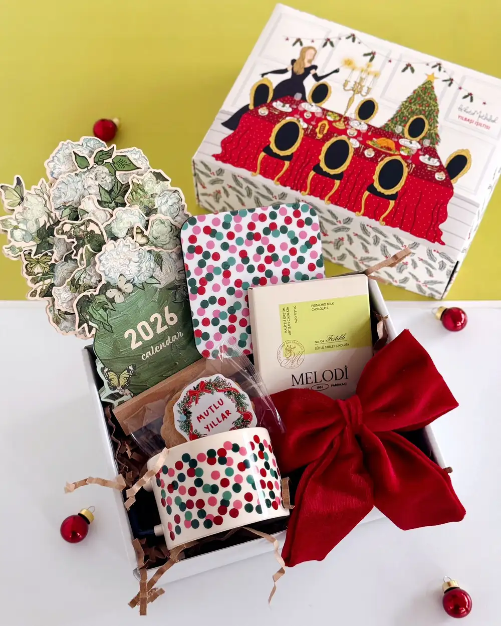 Işıltılı Kadına 2026 Takvimli Yılbaşı Hediye Kutusu