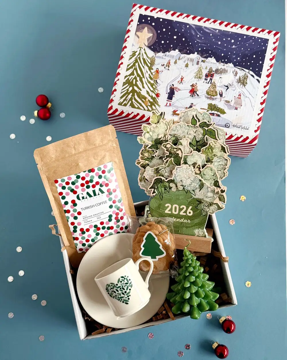 Çiçekli Takvimli Yılbaşı Hediye Kutusu