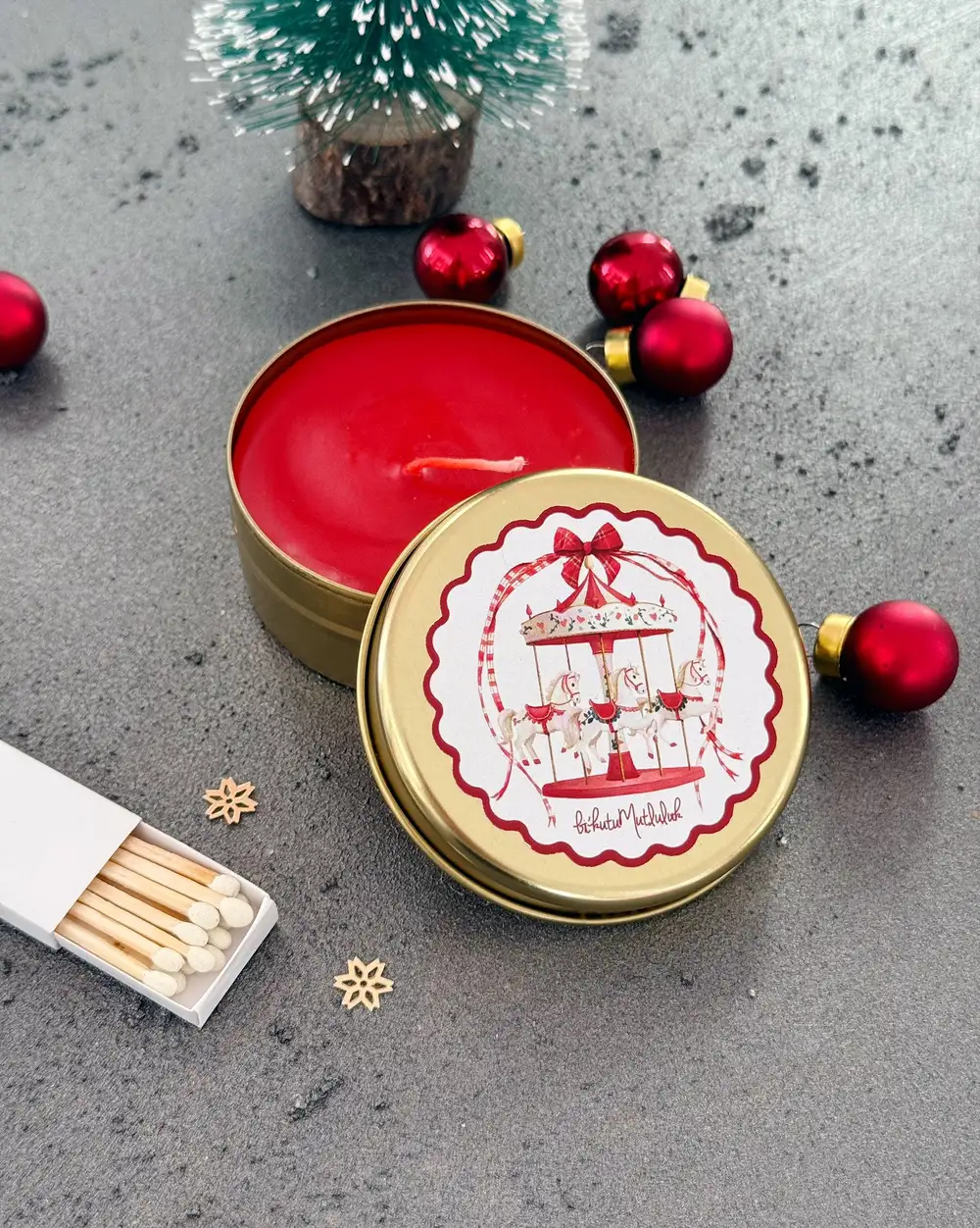 Atlı Karınca Yılbaşı Metal Kutuda Hediyelik Mum