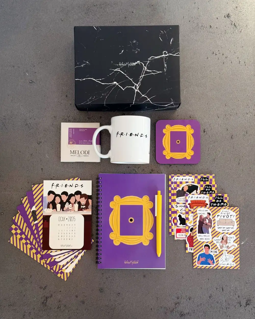 Friends Dizi Temalı Hediye Kutusu Seti