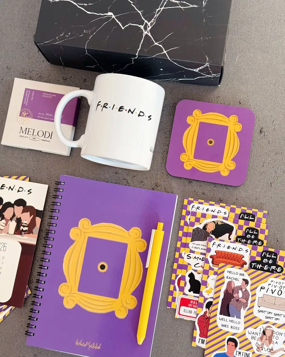 Friends Dizi Temalı Hediye Kutusu Seti