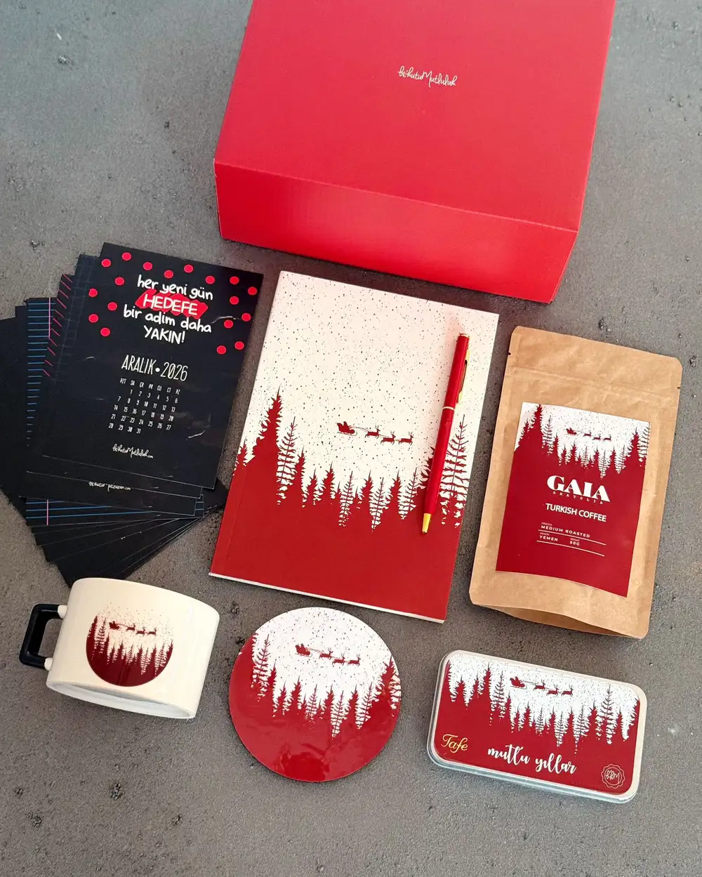 Dolu Dolu Yılbaşı Ruhu Hediye Kutusu Seti