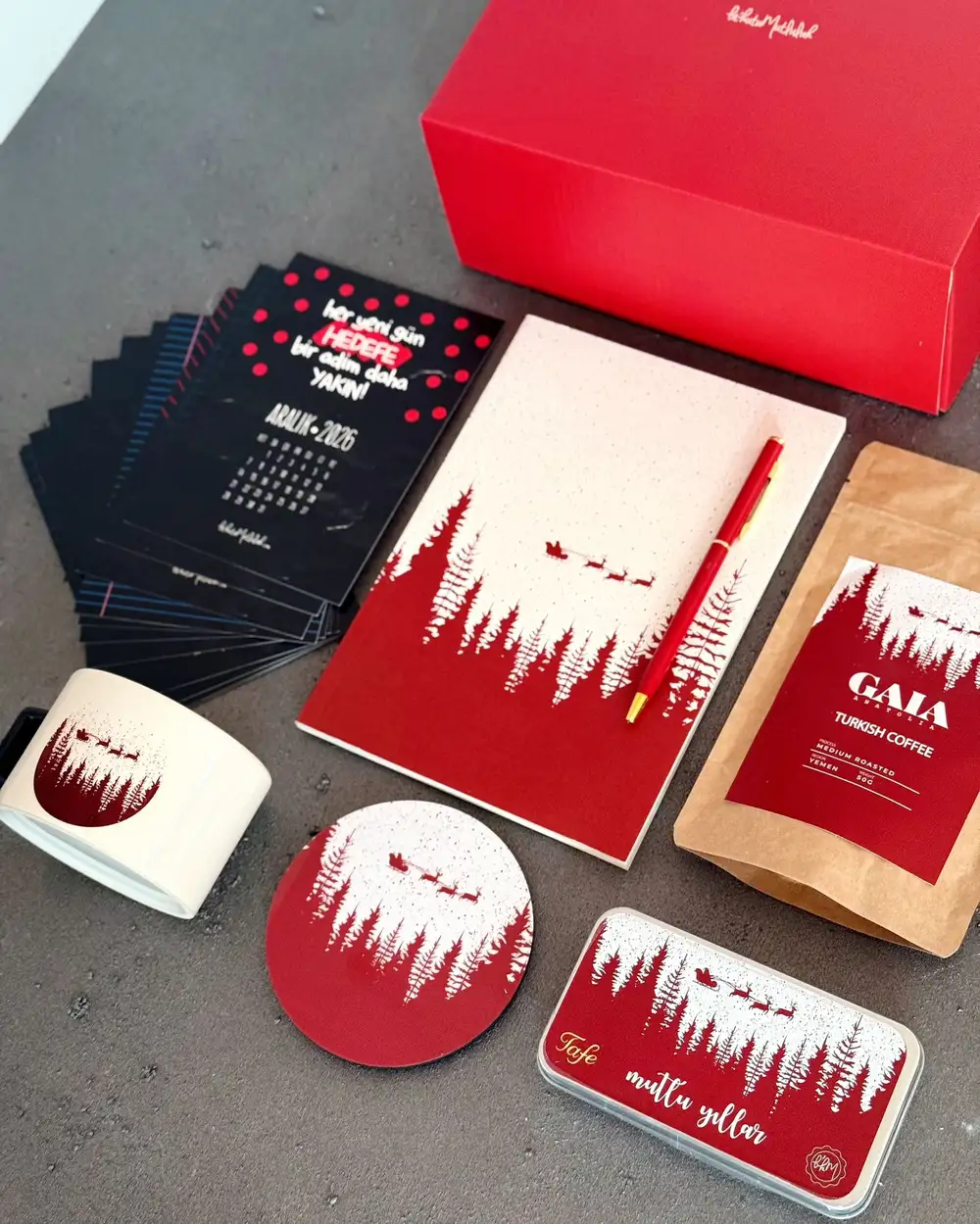 Dolu Dolu Yılbaşı Ruhu Hediye Kutusu Seti