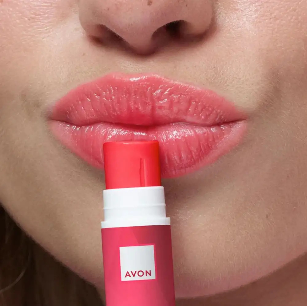 Avon Strawberry Scented Dudak Balmı