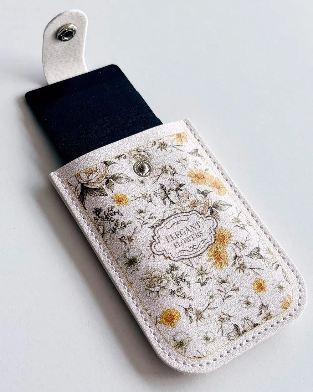 Vintage Papatyalı Kartlık Beyaz