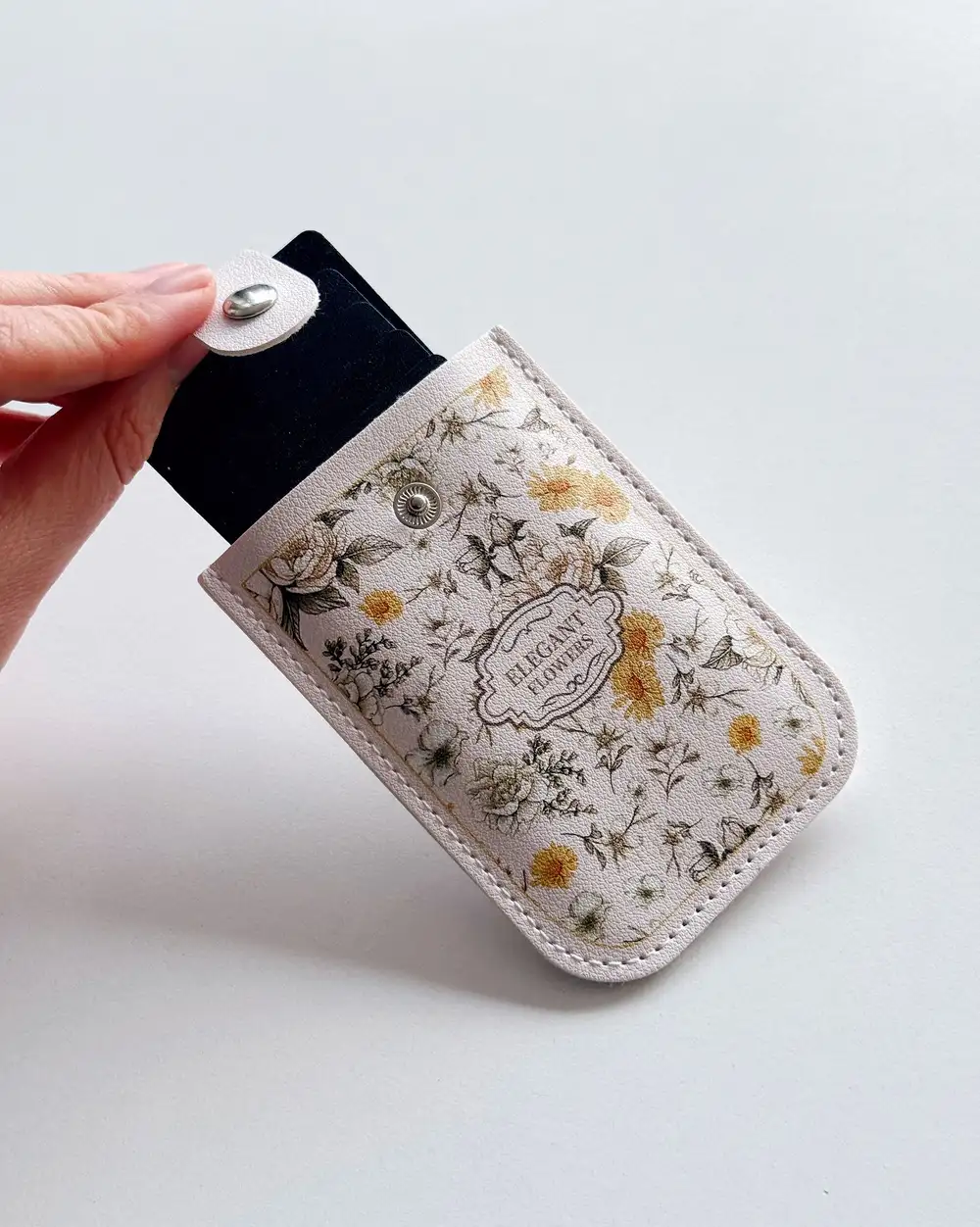 Vintage Papatyalı Kartlık Beyaz