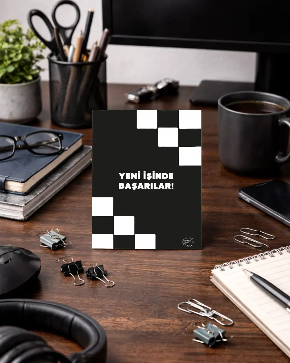 Siyah Motivasyon Yeni İş Tebrik Kartı Kartpostal