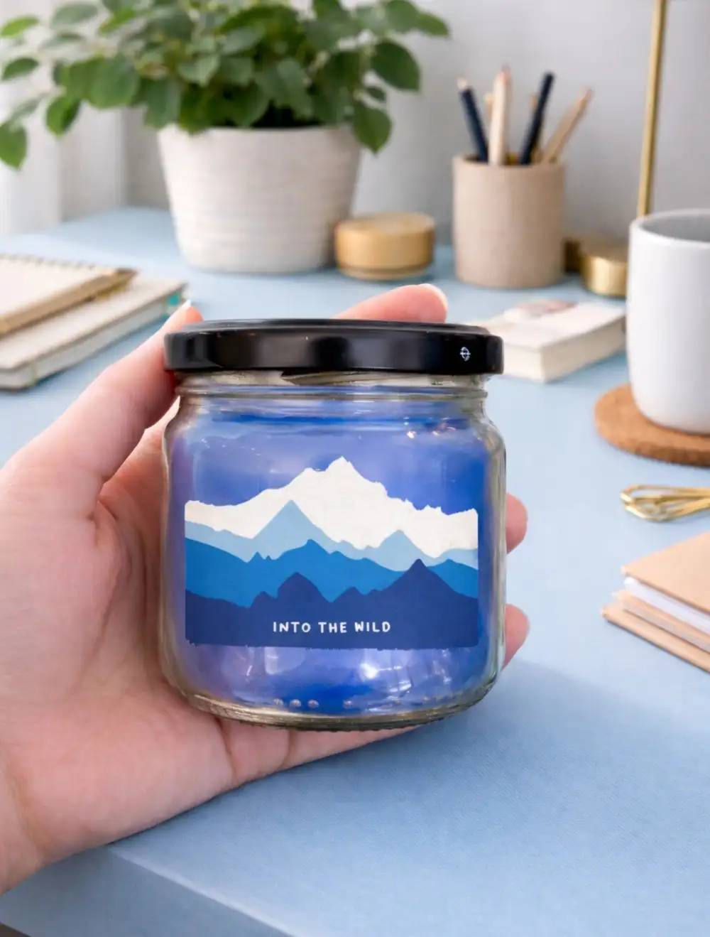 Into The Wild Kış Manzarası Lacivert Kokulu Kavanoz Mum