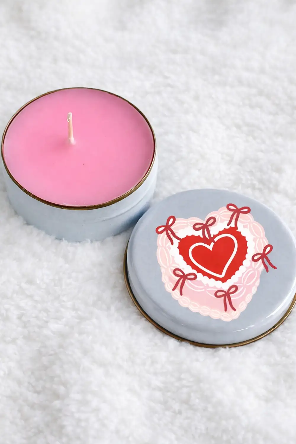 Kalp Pasta Metal Kutuda Hediyelik Mum