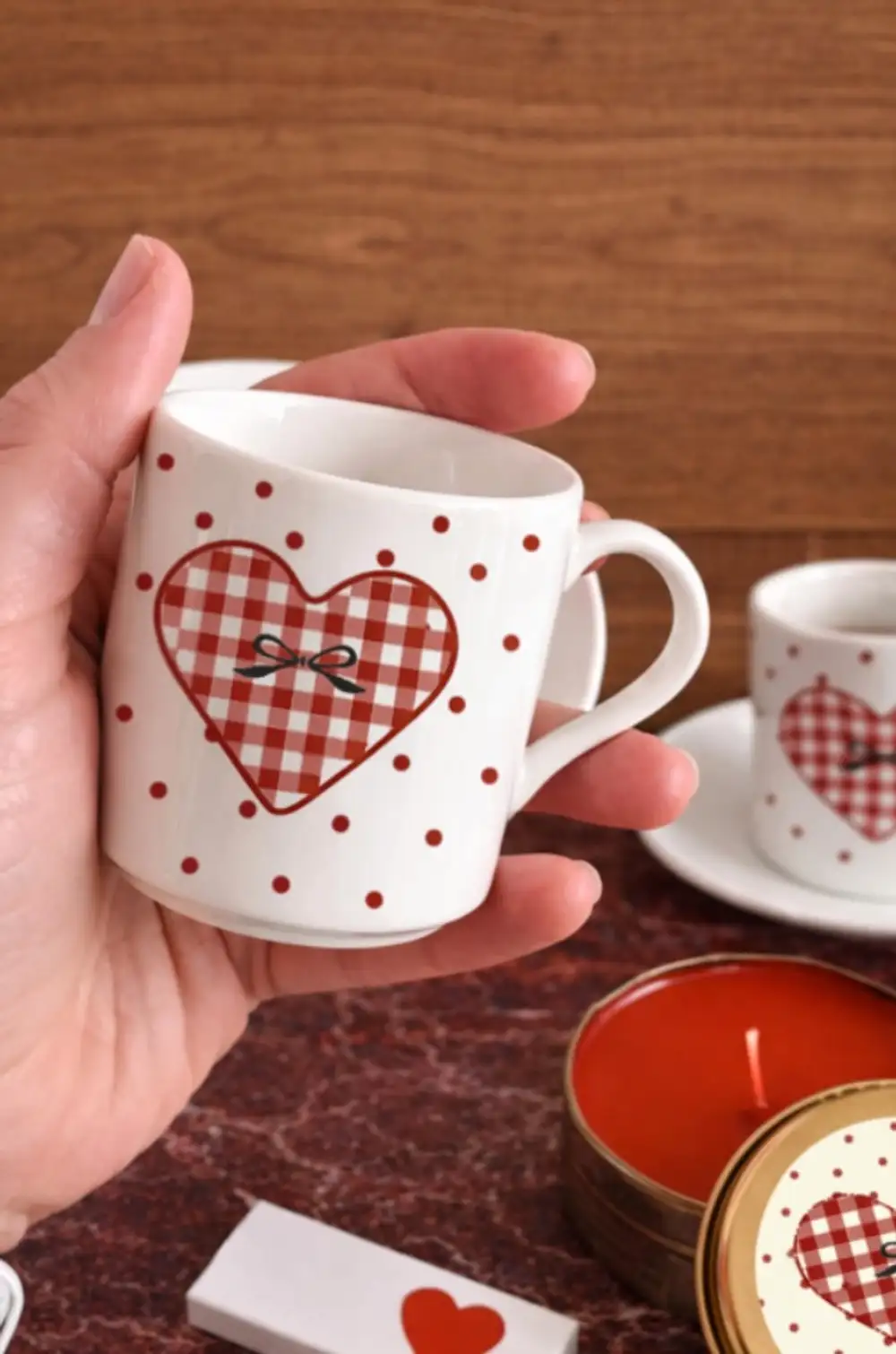 Kalpli Puantiyeli Türk Kahvesi Fincanı