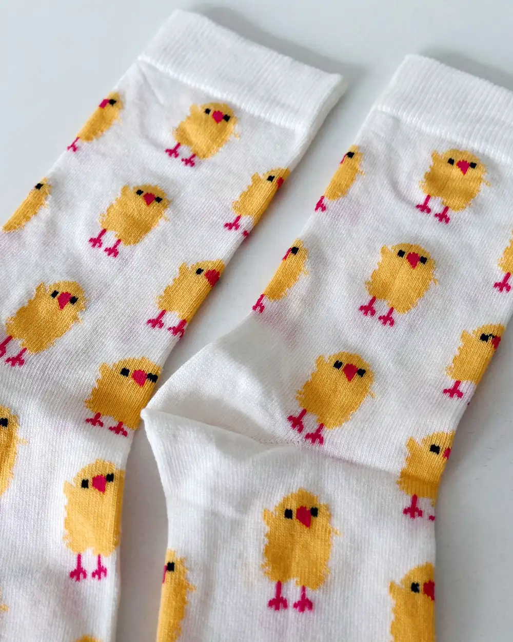 Sarı Civciv Desenli Çorap