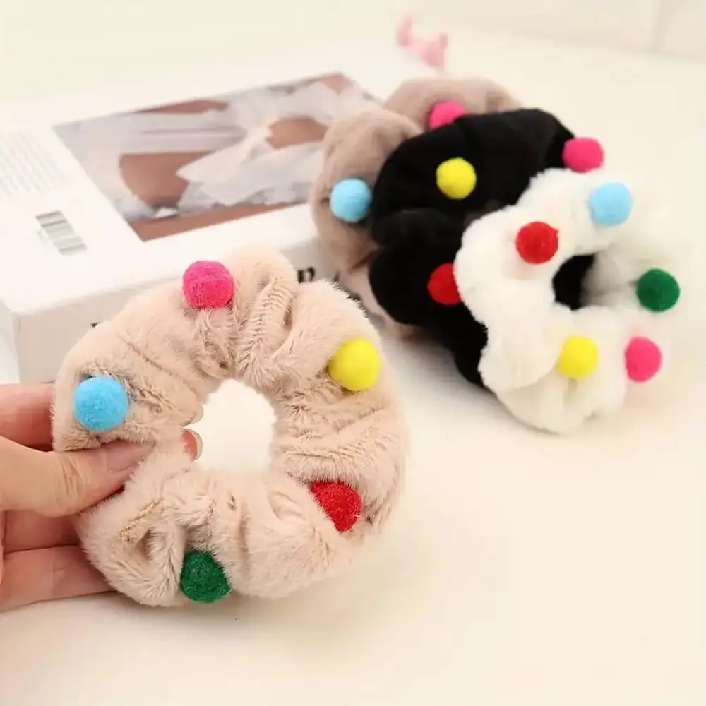 Ponpon Detaylı Peluş Konfeti Simit Toka Scrunchie