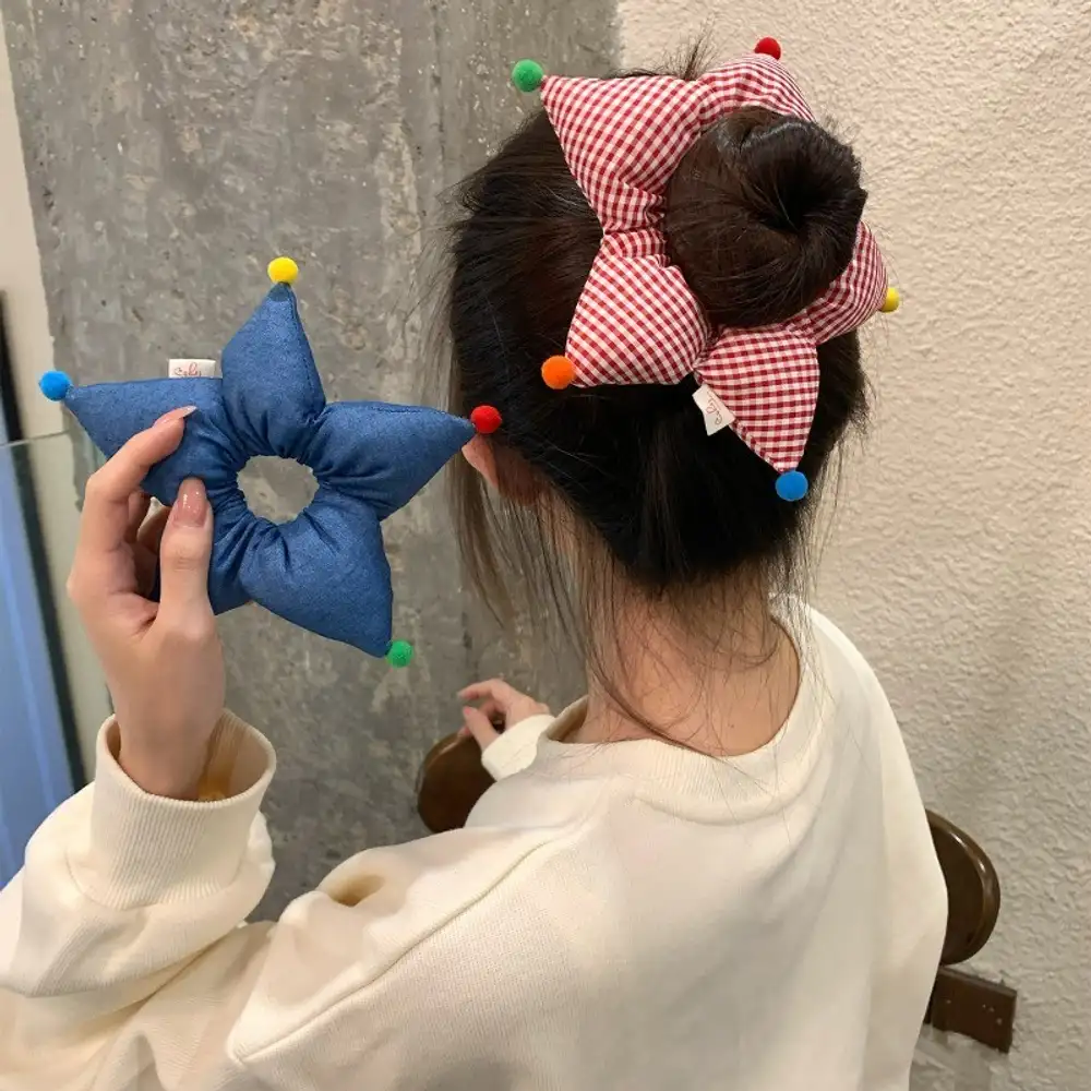 Ponpon Detaylı Konfeti Pofuduk Yıldız Simit Toka Scrunchie