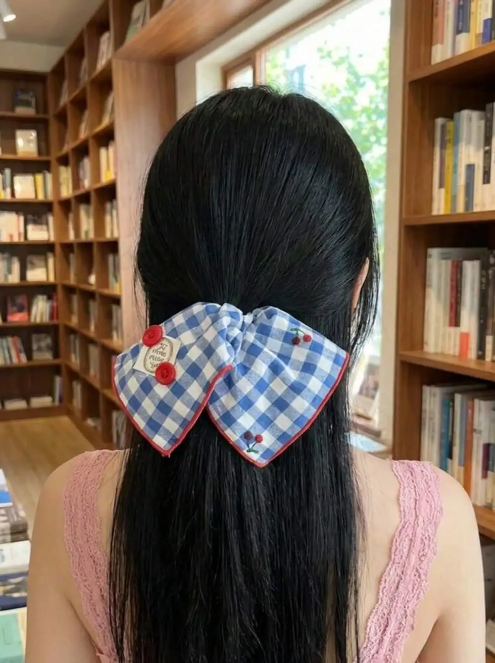 Kirazlı Düğme Detaylı Simit Toka Ekoseli Scrunchie