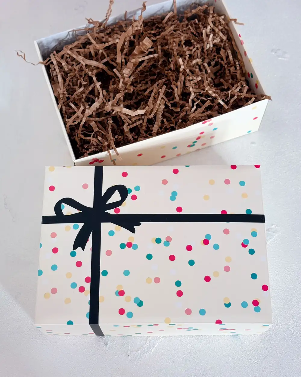 Collection Bikutumutluluk Büyük Konfeti Kurdeleli Hediye Paketi ( Boş Hediye Kutusu )