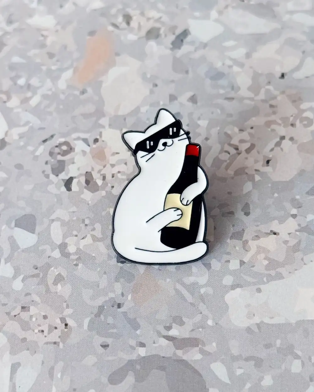 Cool Beyaz Kedi Rozet