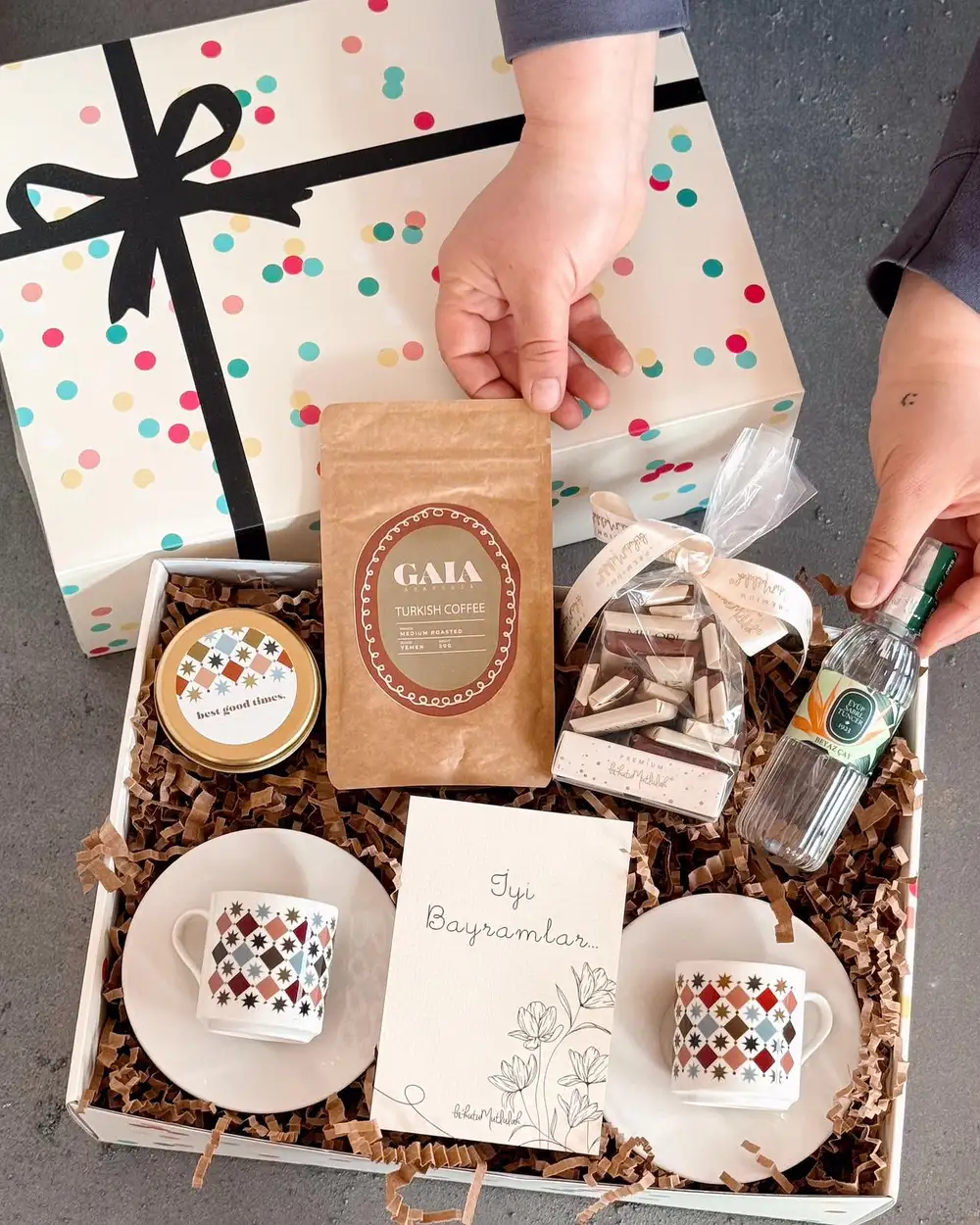 Birlikte Güzel Bir Bayram Hediye Kutusu