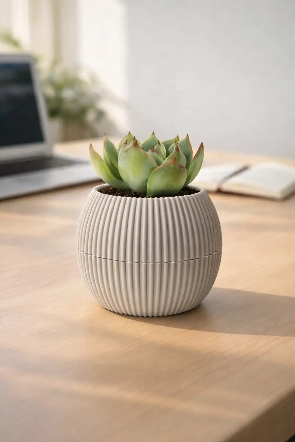 Toxa Yeni Nesil Saksı Dekoratif Tırtık Desenli Tabaklı Mat Plastik Saksı Vizon