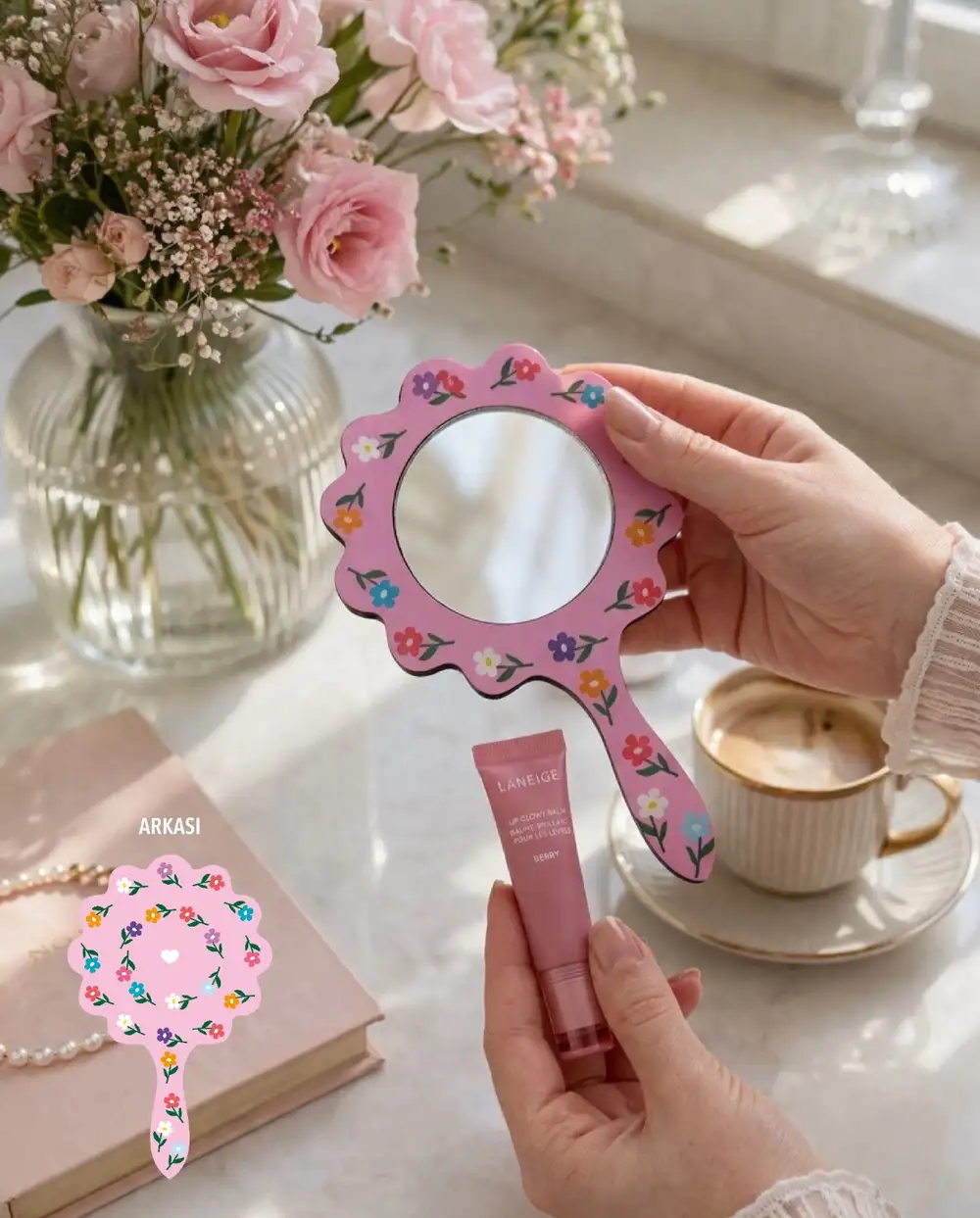 Rengarenk Çiçekli El Aynası