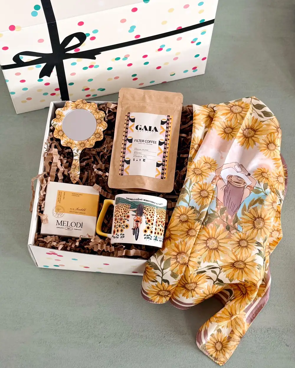 Ayçiçek Tarlası Hediye Kutusu