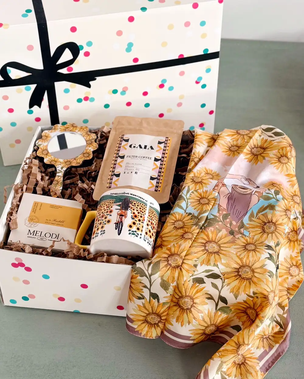 Ayçiçek Tarlası Hediye Kutusu